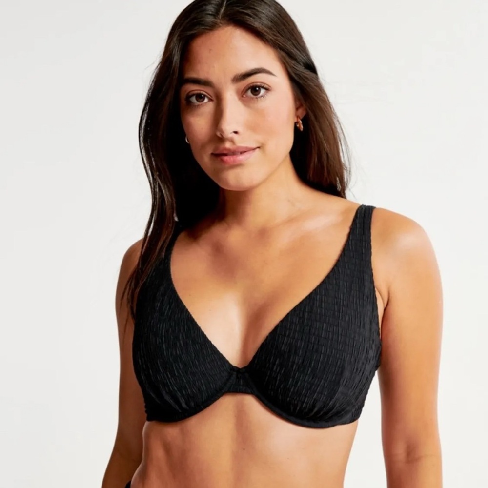Abercrombie & Fitch Curve Love Black Textured Underwire Bikini Top